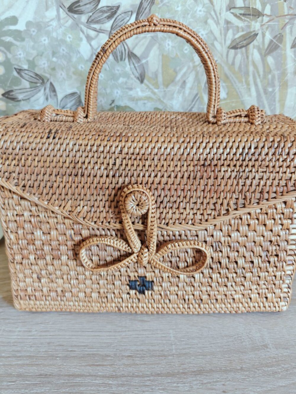 Anthropologie Bailey Rattan Crossbody Bag Bow Clasp Textured Boho Bali Handmade - Picture 4 of 7